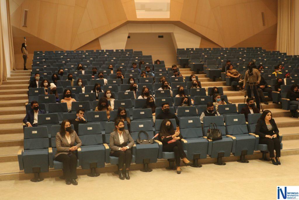 Deputat Vüqar İskəndərov ilə gənclərin görüşü keçirilib