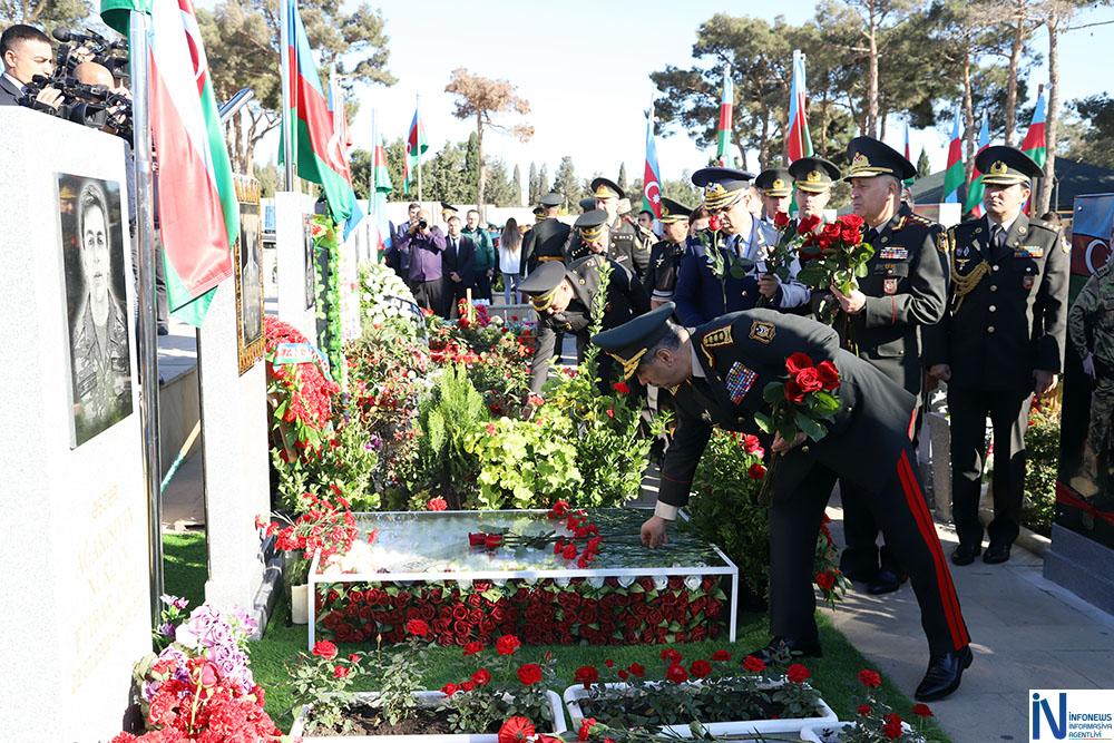 MN-in rəhbər heyəti Şəhidlərin xatirəsini yad edib