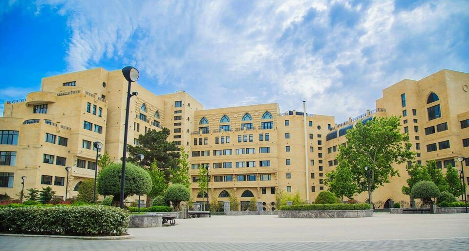 Vergi borcu olan şirkətin tenderdə qalib gəlməsi ilə bağlı əsassız iddialara Azərbaycan Milli Konservatoriyasından cavab